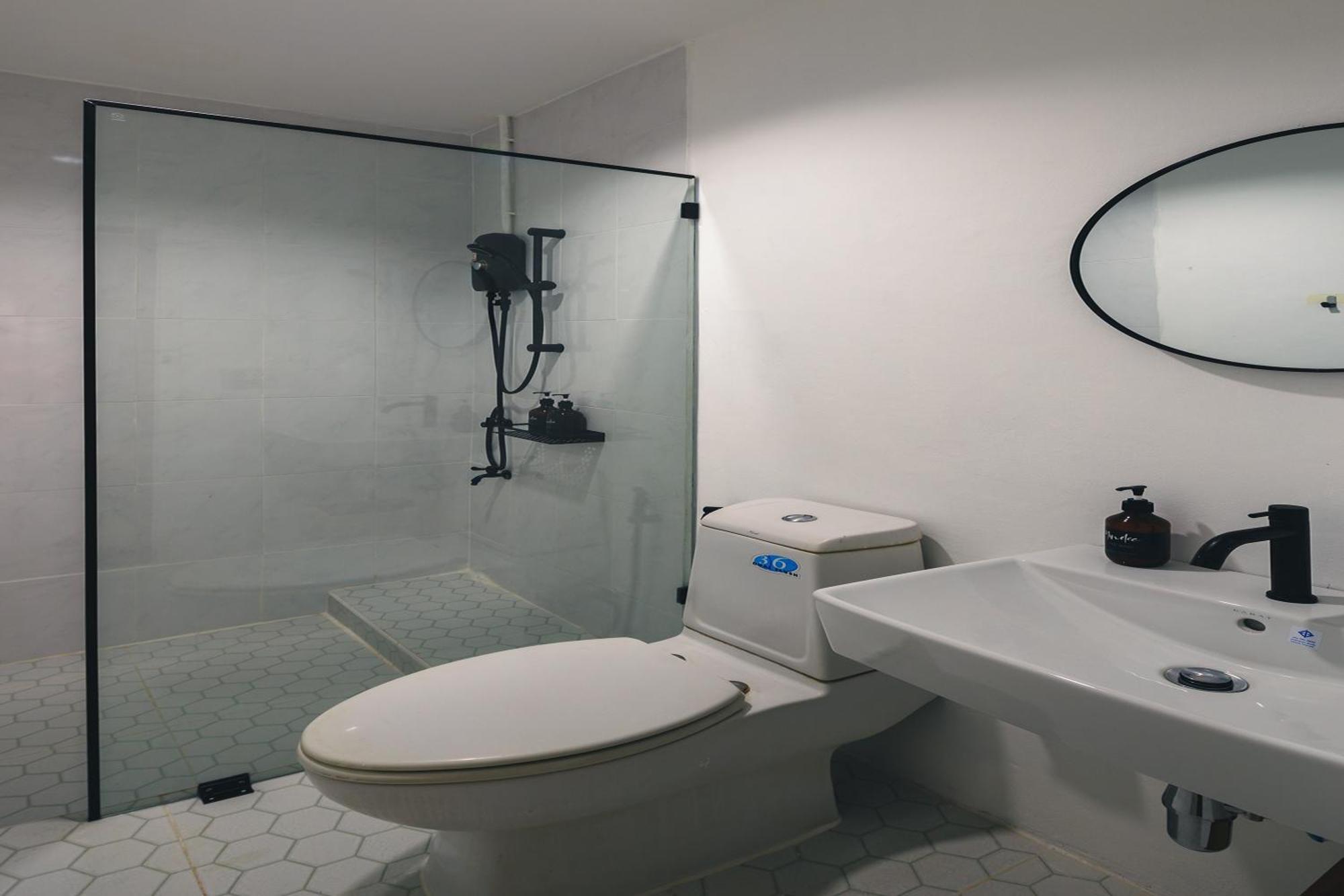 נאן Yindee Travellers Lodge מראה חיצוני תמונה